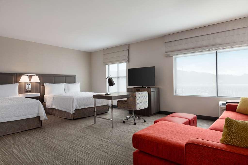 Hampton Inn & Suites سنوكوالمي الغرفة الصورة